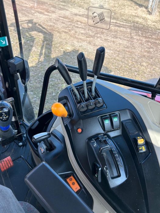 Massey ferguson 5711