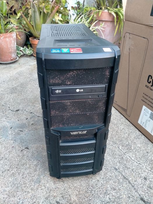 Caixa ATX Venus com leitor DVD