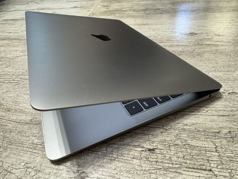 MacBook Air 2019 A1932 8/128