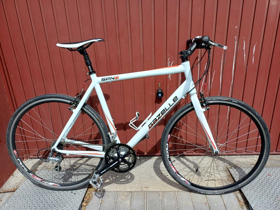 Rower szosowy miejski Gazelle SPN 1