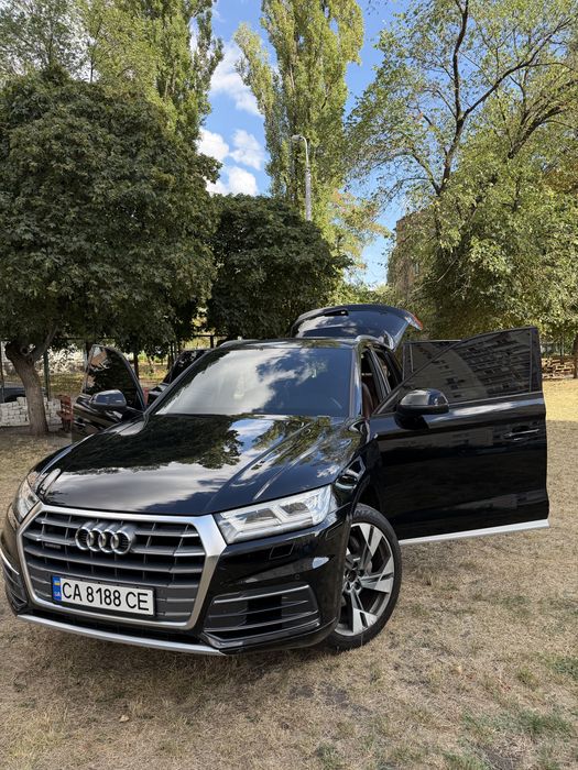 Audi Q5 Quattro | Власна сімейна | Коньячна шкіра | Преміум акустика
