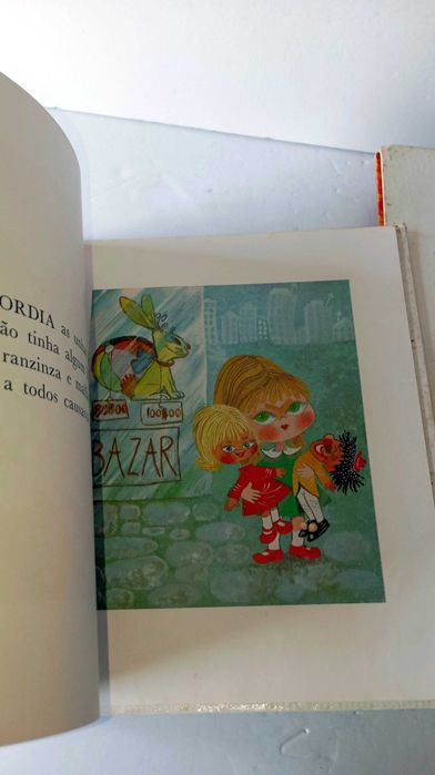 Livros Antigos da Lello e irmão Editores