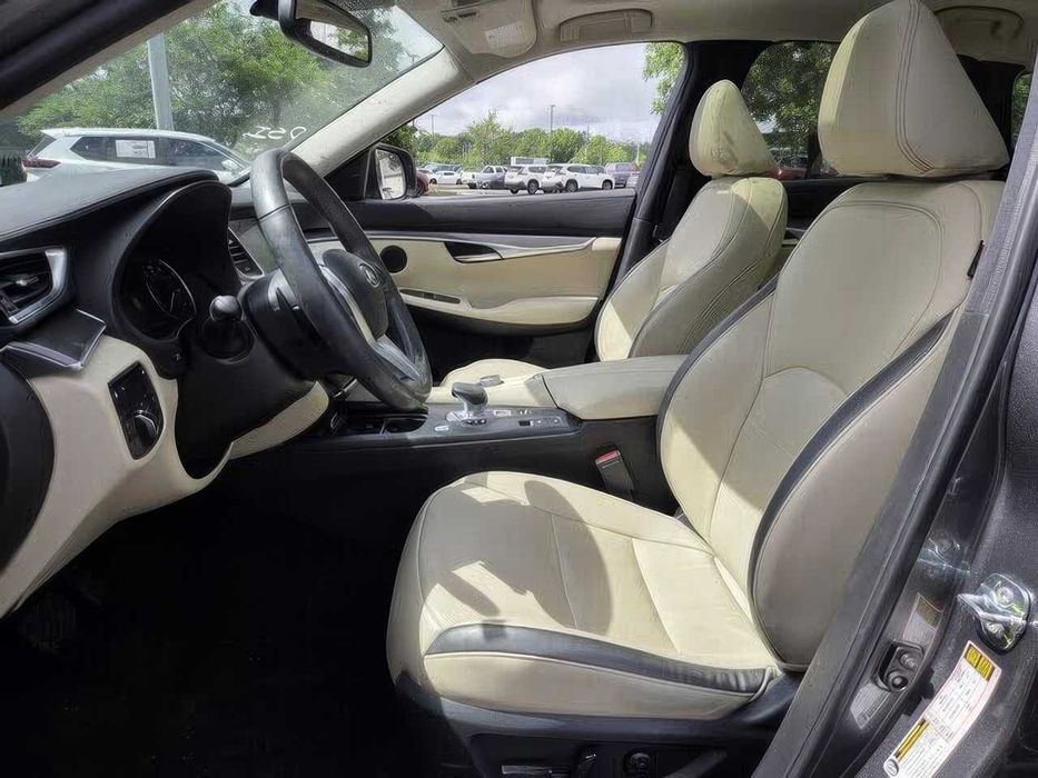 Infiniti Qx50      2022
