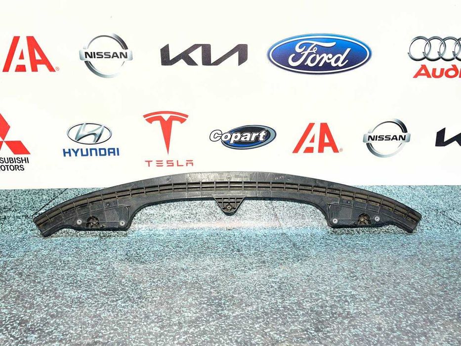 Підсилювач бампера передній нижній (сабля) Tesla model Y Juniper оригінал