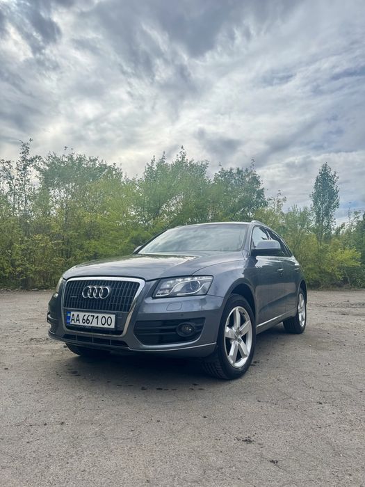 Продам Audi q5 2012