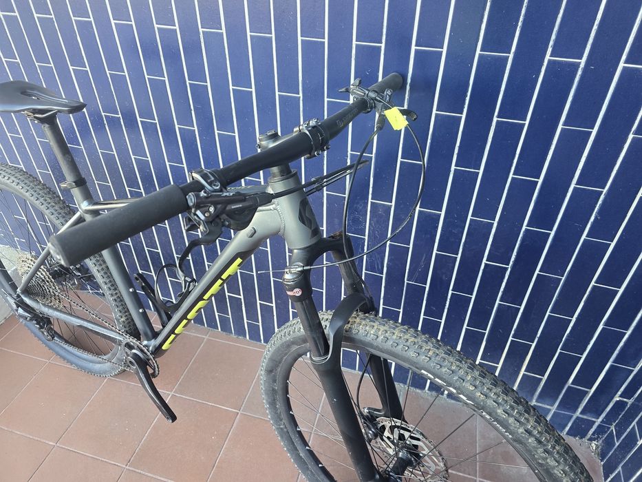 Scott scale 29 L bem equipada
