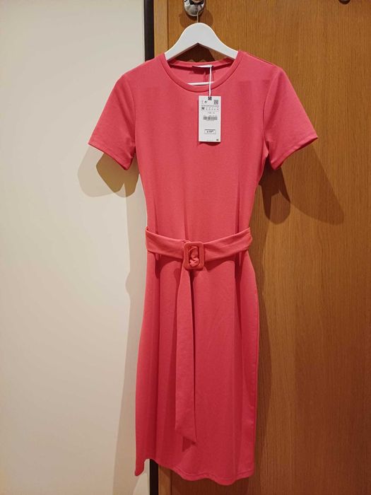 Vestido rosa Zara