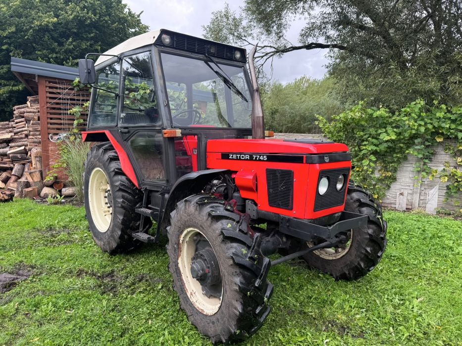 Ciągnik rolniczy ZETOR 7745