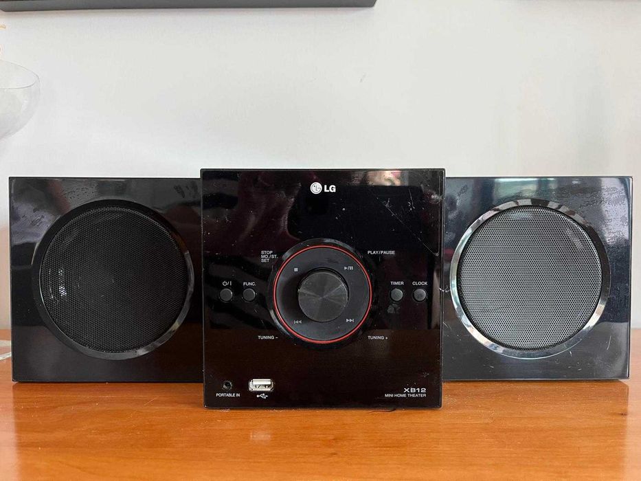 Aparelhagem Hi-Fi LG XB 12 com Radio, CD e USB com comando
