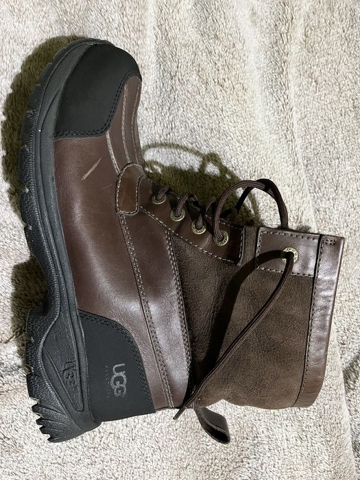 Продаю черевики Ugg  43 р та 44 р.