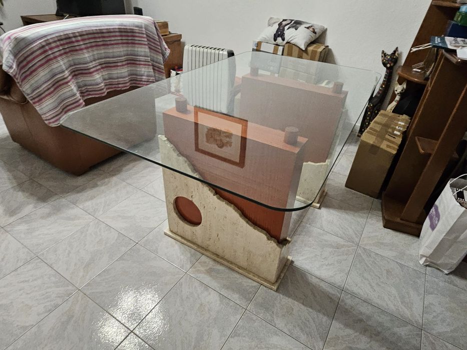 Vendo mesa em pedra e estante em pedra