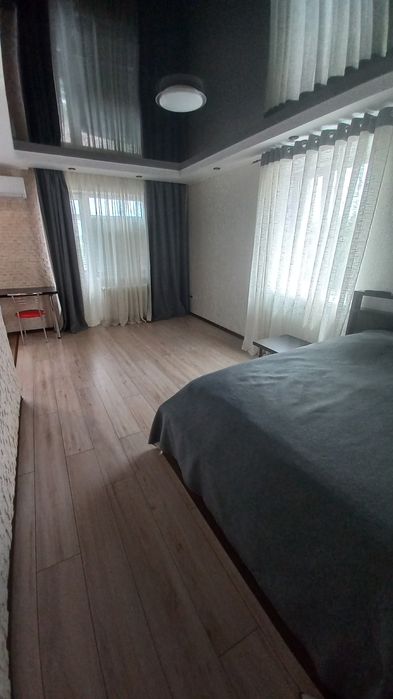 1-к квартира Проспект Перемоги 103 подобово (посуточно)