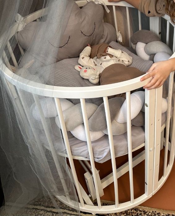 Продаємо ліжечко трансформер кругле/овальне 8 в 1.
Продаємо ліжечко тр