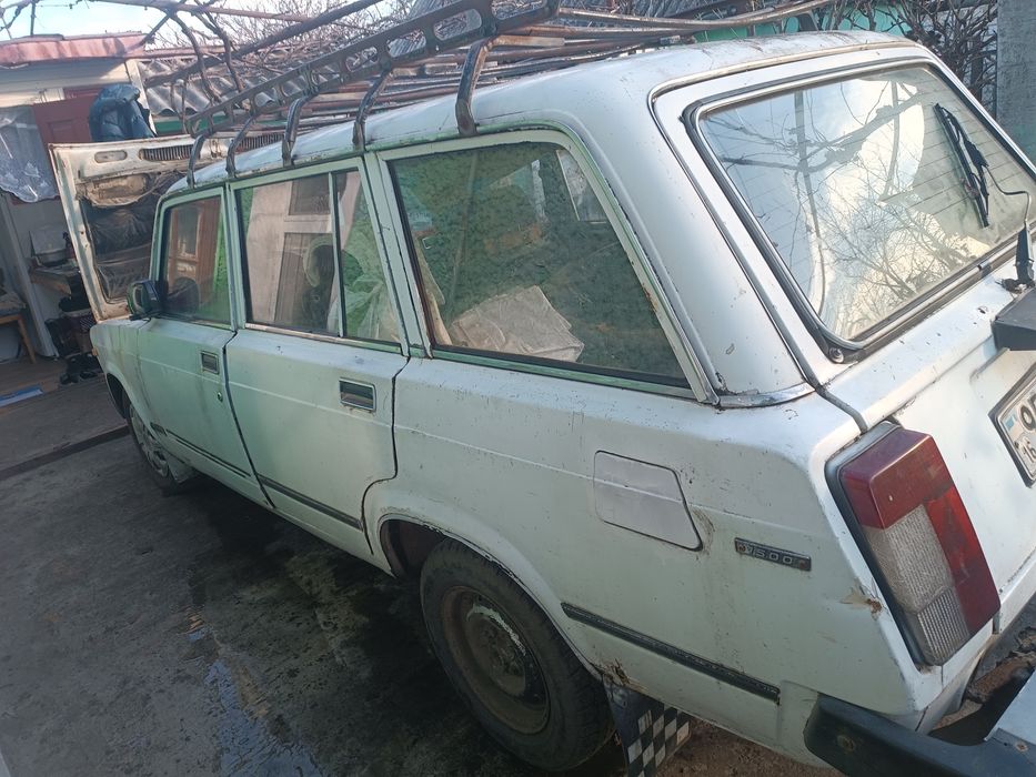 Автомобиль ВАЗ 2104