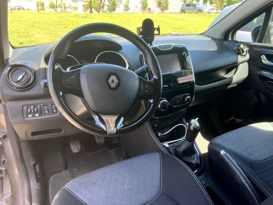 Renault Clio — fotografia 9