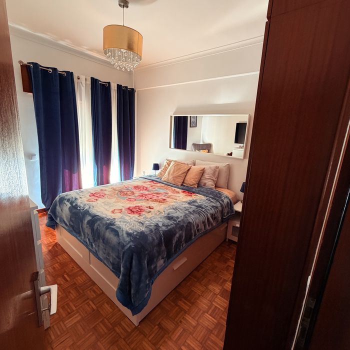 Quarto em Corroios ao pe da estacao