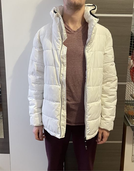 Продам чоловічу білу куртку М 46-48 фірмову pull & bear мужская куртка