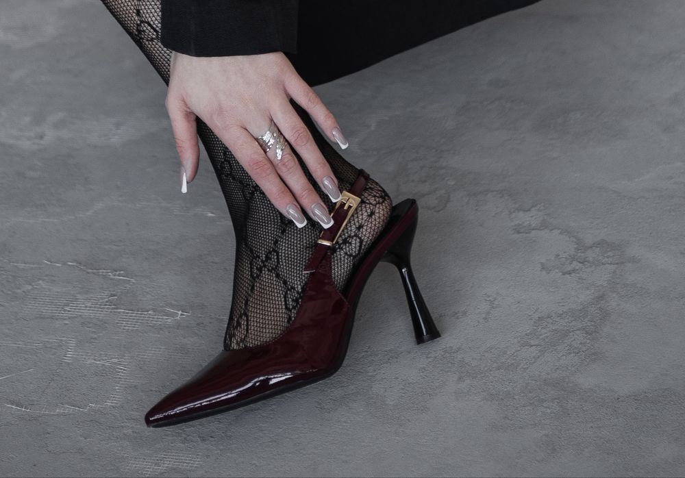 Шикарні бордові лаковані туфлі