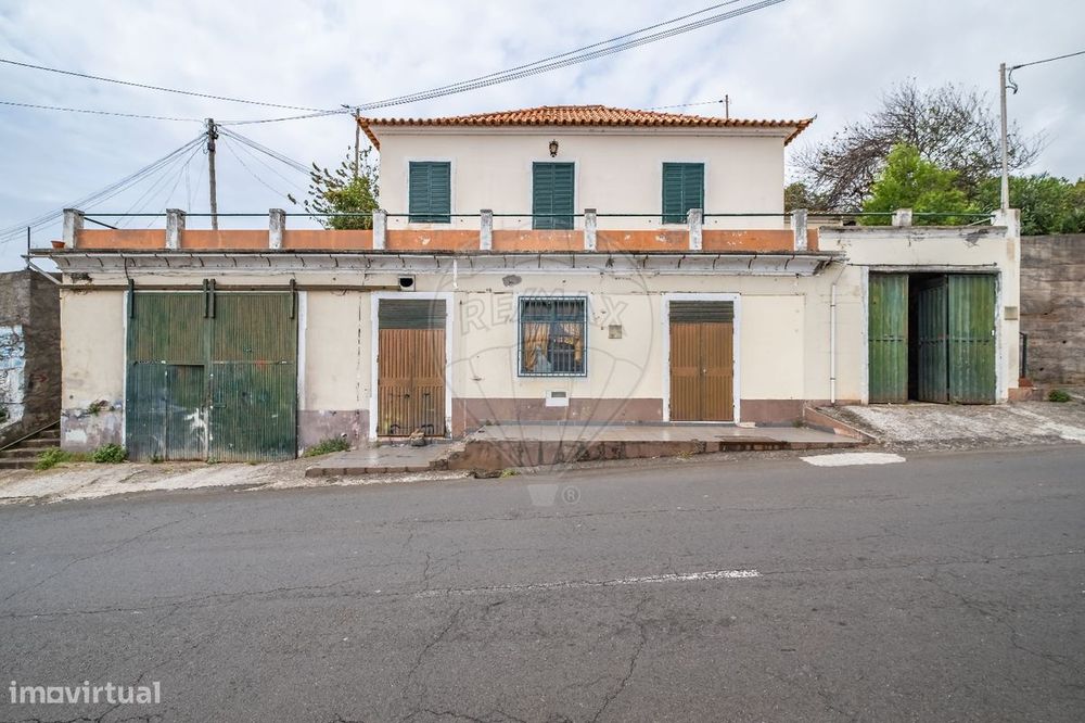 Moradia T4 para venda