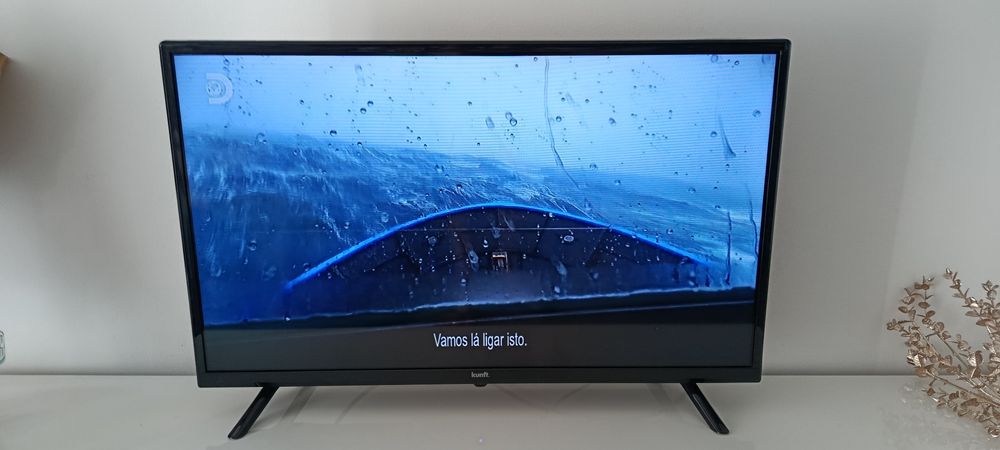 TV LED Kunft 32" HD
