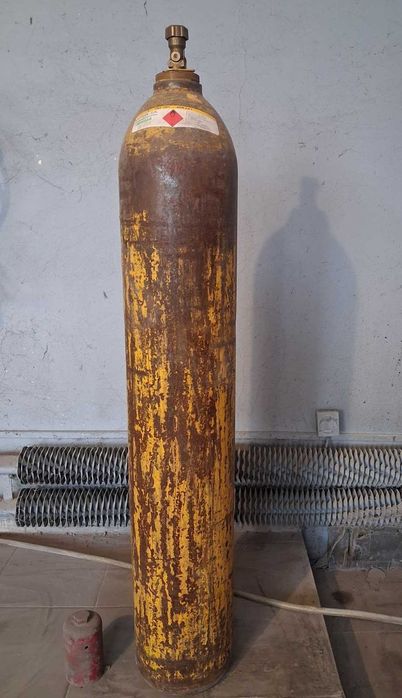 Butla po acetylenie.