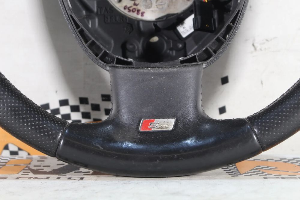 Volante de direção AUDI A3 (8P1)