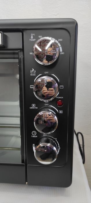 Духовка Grunhelm GN50AC 50 л с конвекцией