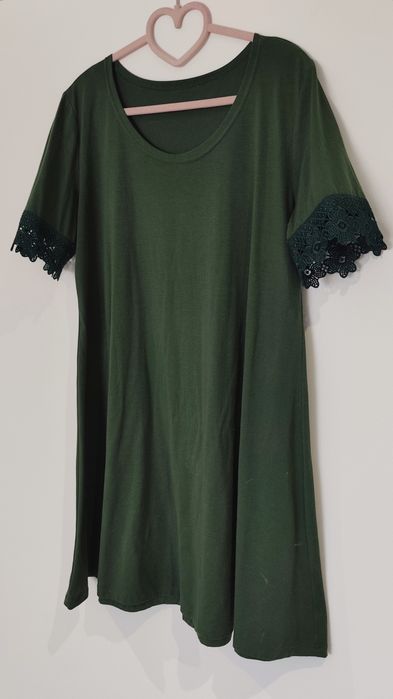 Varios vestidos novos. Ver fotos. Tamanho M/L