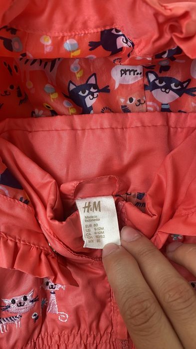 Курточка вітровка h&m 80 розмір коралова з капішоном без підкладки
