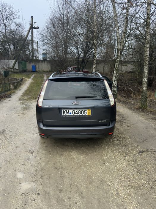 Свіжопригнаний фокус 2010 1.6 mpi