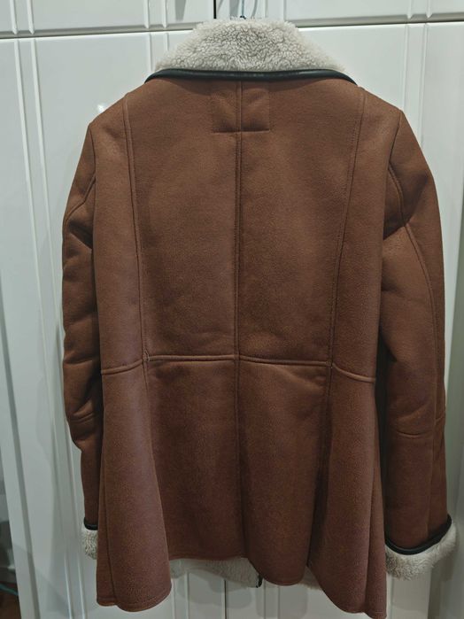 Casaco de Pele Sintética com forro de lã de ovelha
