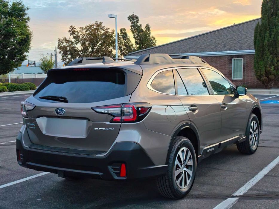 Subaru Outback      2021