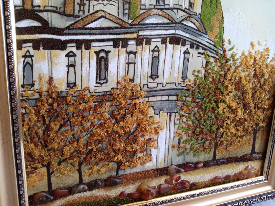 Картина с янтарем