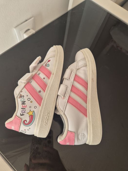 Sapatilhas Adidas - tam 26