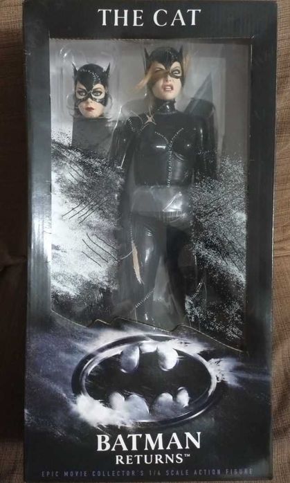 Figura Neca 1/4 Scale Batman Returns Catwoman