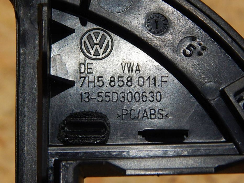 vw t5 multivan ramka osłona konsoli radia 7h5858011f