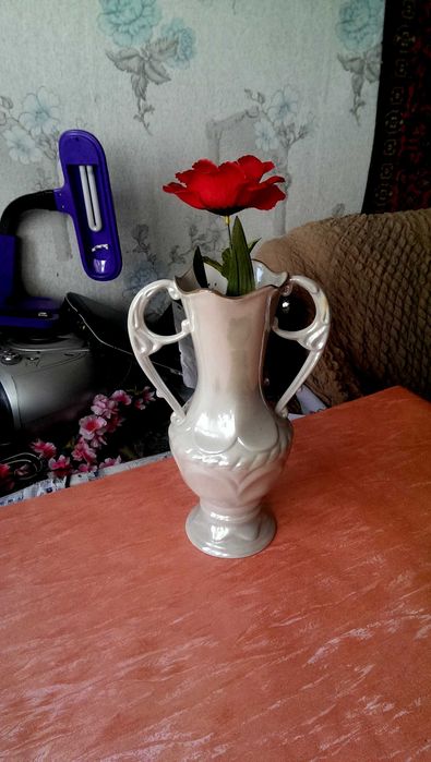 Шикарная красивая ваза РОЗА фарфор СССР в новом состоянии