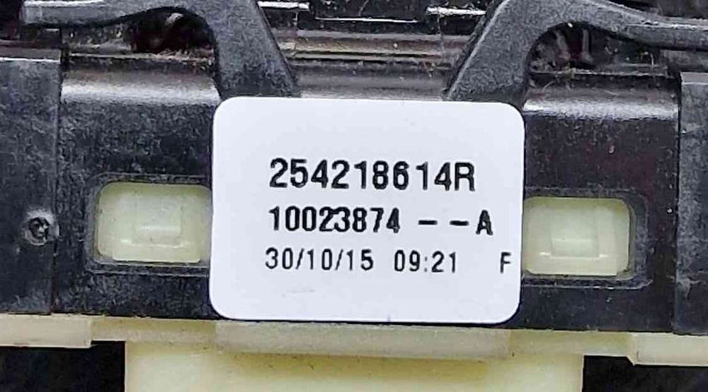 Comando / Botão / Interruptor Vidros Frente Direito 254218614R - RENAULT CLIO IV