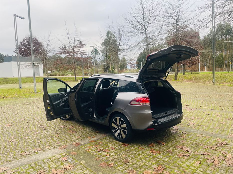 Renault Clio Sport Tourer 0.9 TCe Limited *Excelente Oportunidade*