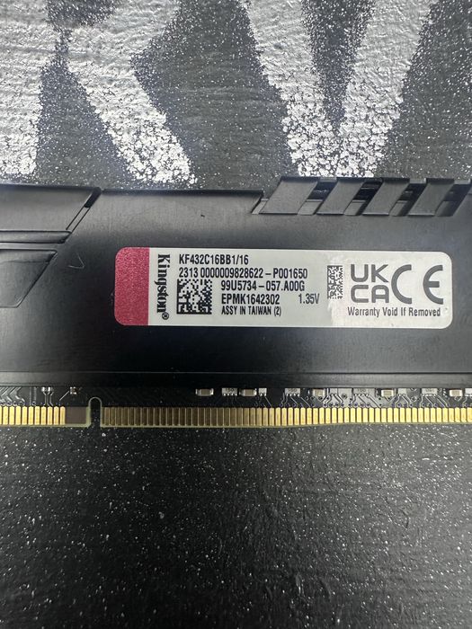 Оперативна память  ігрова Kingston FURY Beast DDR4 3200 16GB високої швидкості, ідеал як нова