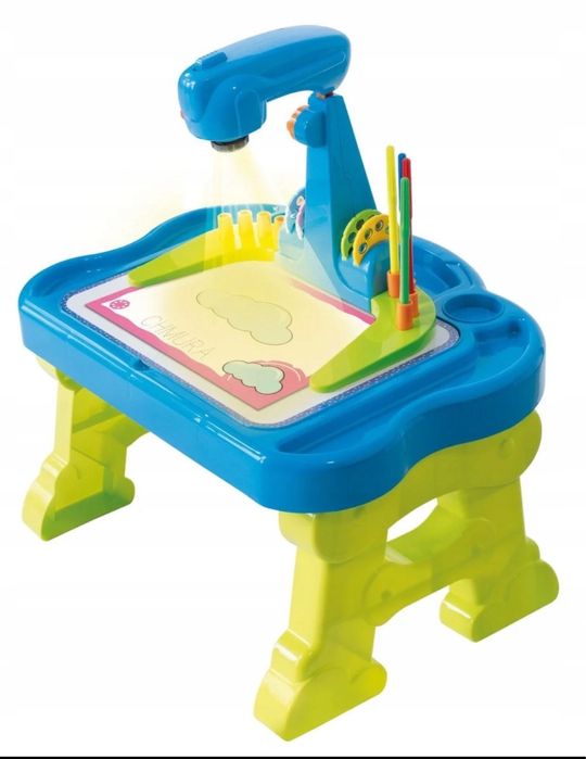 Stolik z projektorem