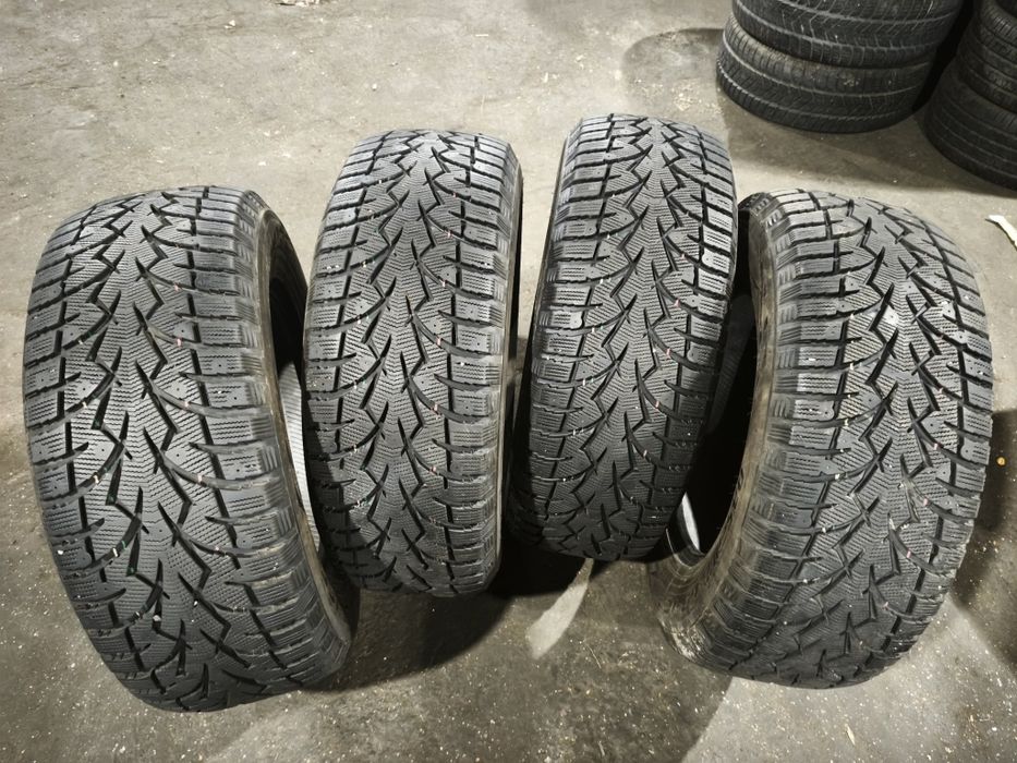 Шини резина зима 265/65 R17 Toyo observe g3-ice