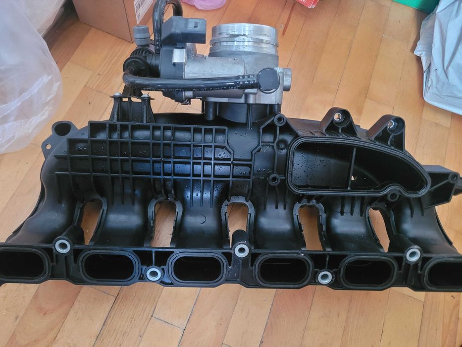 Колектор впускний в зборі для BMW з двигуном N55 ориг. № 757691110