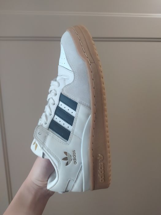 Buty Adidas Forum 84 Low CL Rozmiar 40 i 2/3