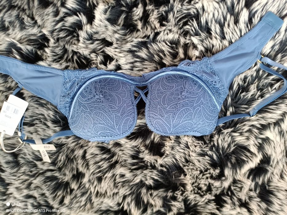 Biustonosz esotiq Claudia pushup