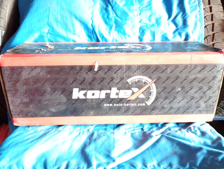 Передние амортизаторы Nissan almera- Reno Logan