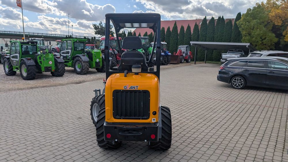 Ładowarka przegubowa Giant G1500 nie Schaffer, weidemann