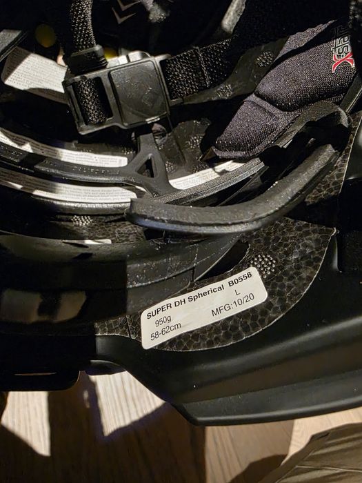 Bell Super DH MIPS Capacete Tamanho L Novo