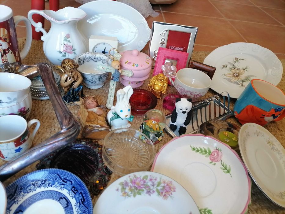 Diversos artigos de decoração CADA 1 €