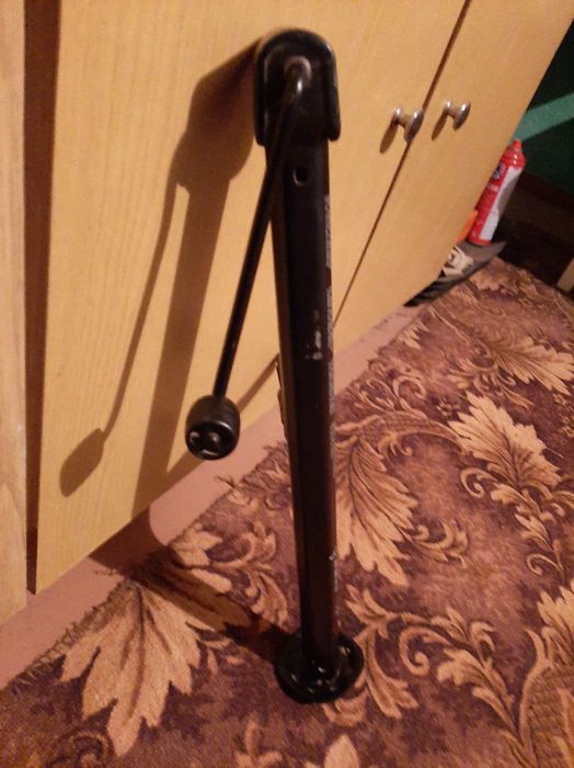 Домкрат для авто.